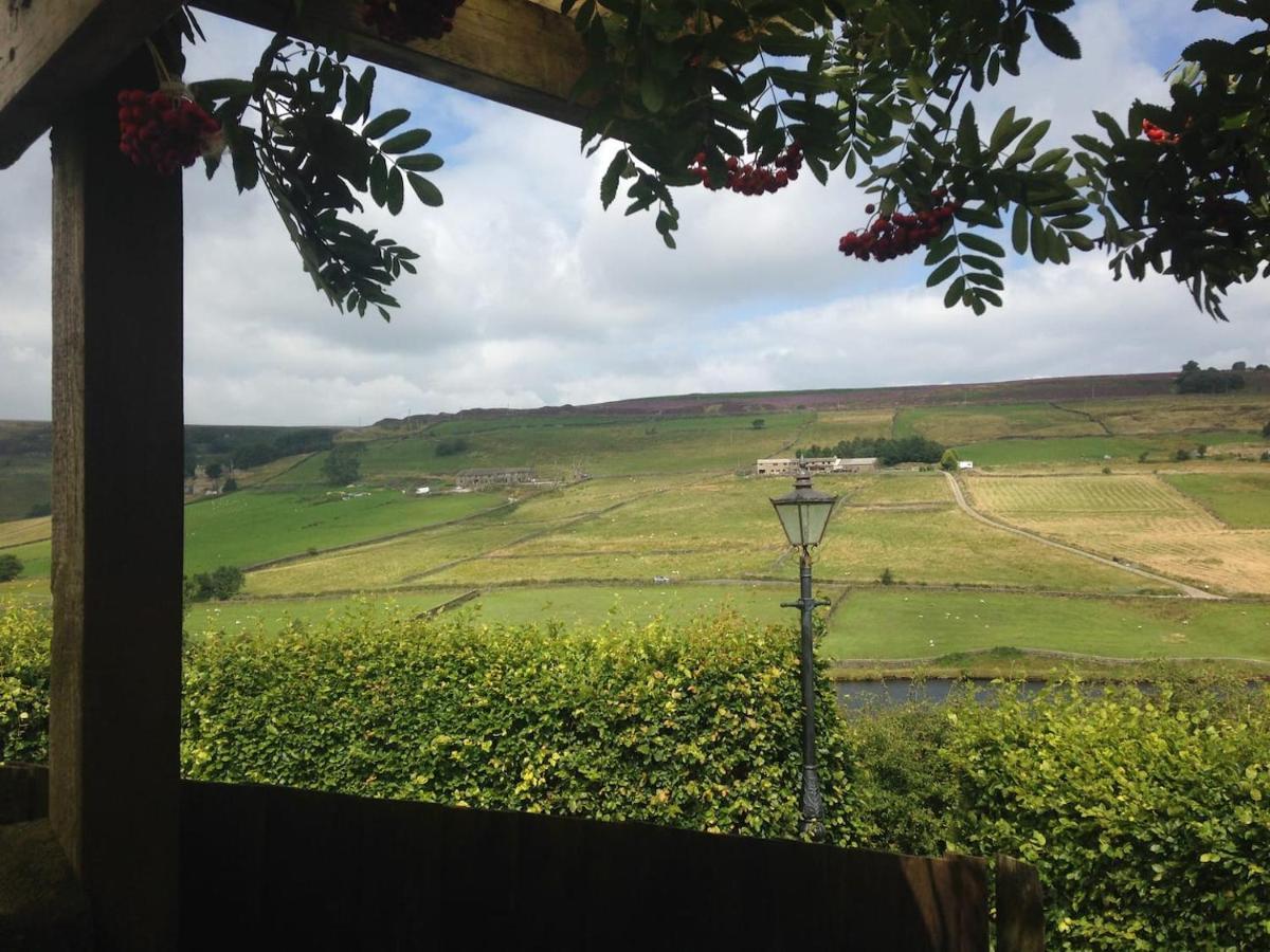 Bijou Cottage In Bronte Country With Wood-Burning Stove & Hot Tub Spa ฮาเวิร์ท ภายนอก รูปภาพ
