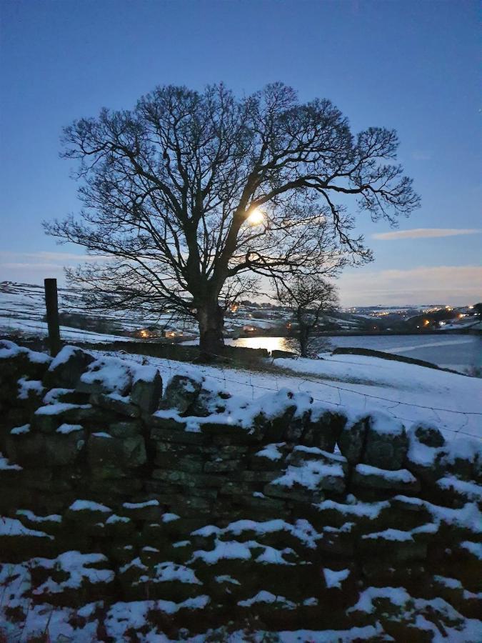 Bijou Cottage In Bronte Country With Wood-Burning Stove & Hot Tub Spa ฮาเวิร์ท ภายนอก รูปภาพ